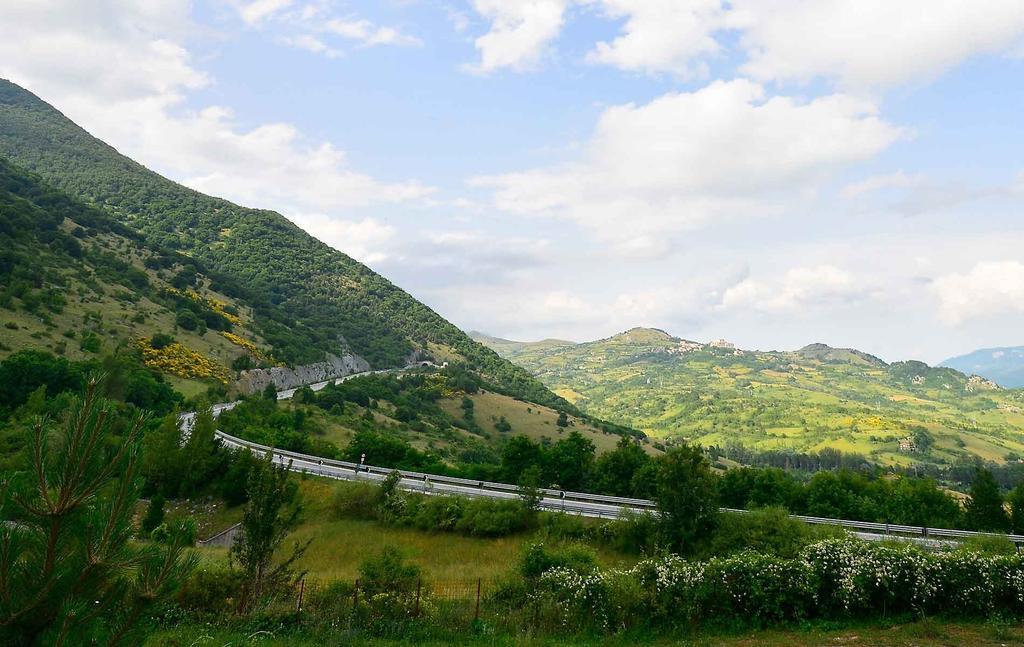 B&B Il Casale Castel Di Sangro Esterno foto